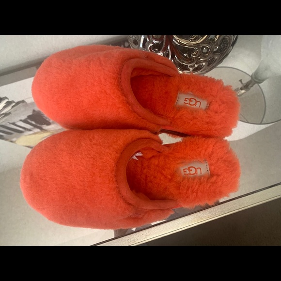 UGG Fluffette Slipper - Picture 5 of 7